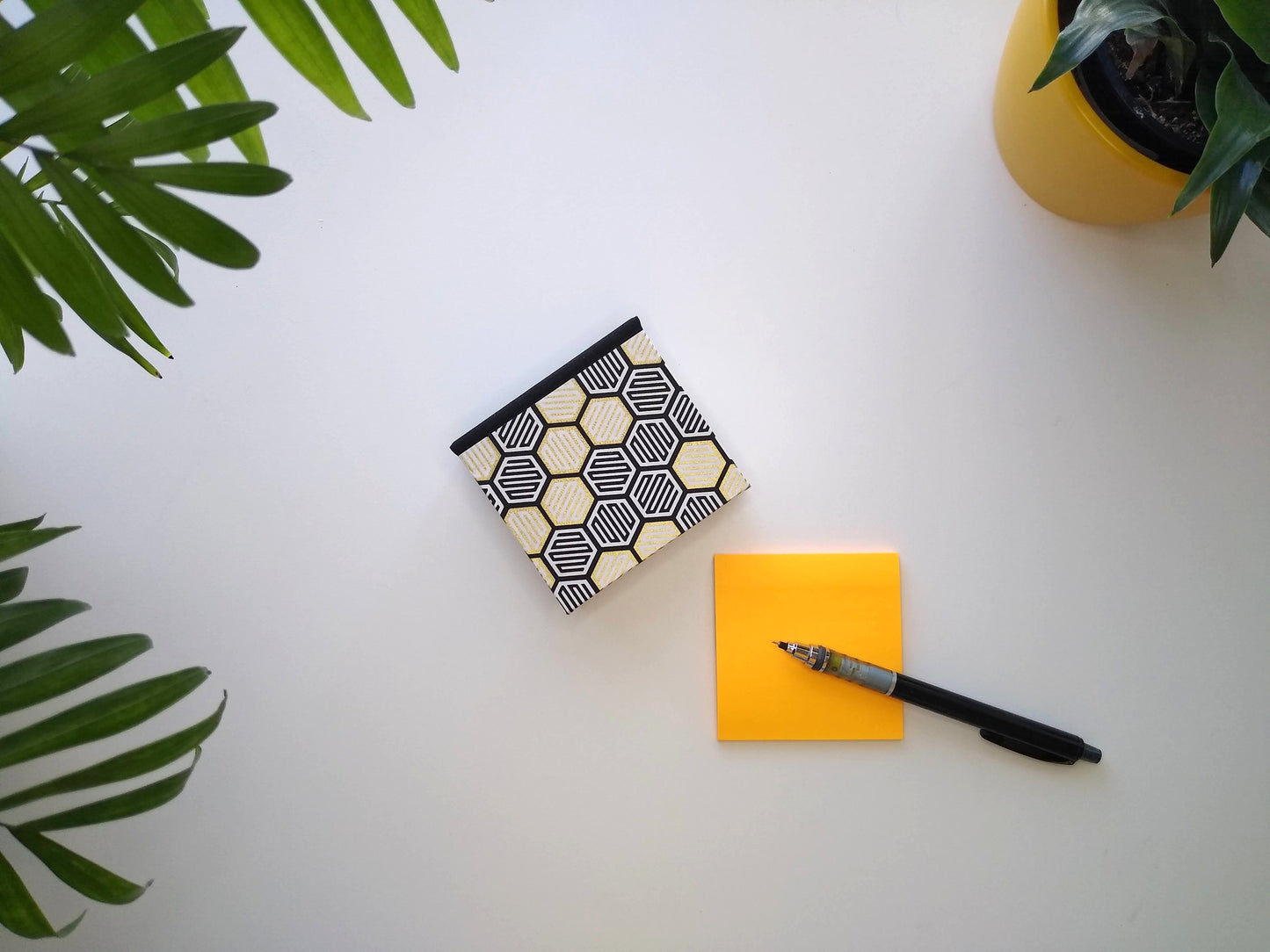 Abstract Honeycomb Box