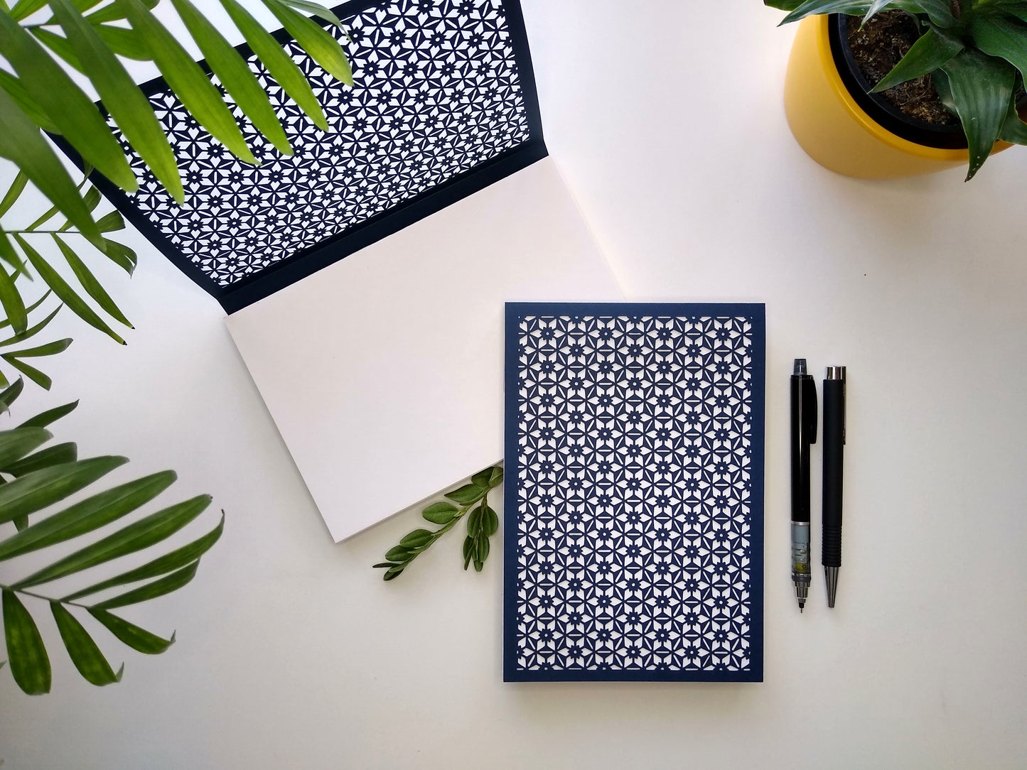 Cut Floral Lattice Notepad